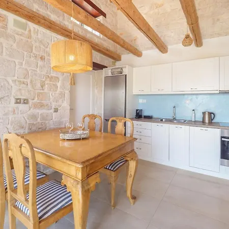 The Yiameli Collection - Yasmi Villa