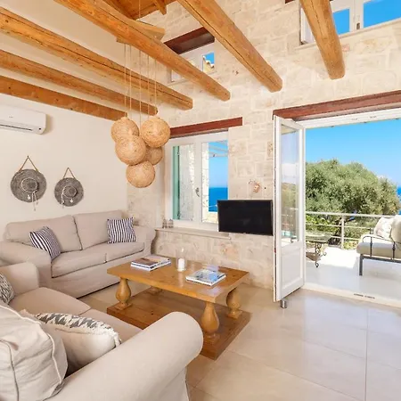 The Yiameli Collection - Yasmi * Skinária